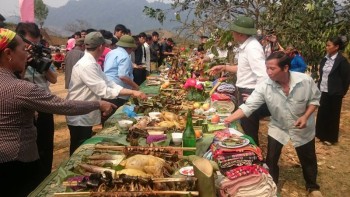 Ghi chép về đền thờ Nàng Bẳng Mương và Lễ hội Hoa Ban ở Chiềng Khoa, Vân Hồ