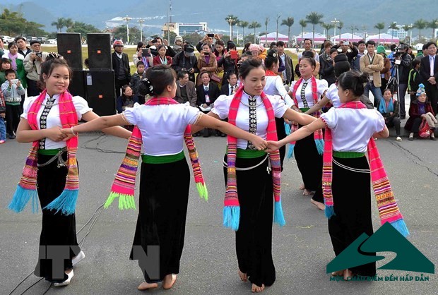 xòe thái mộc châu (3)